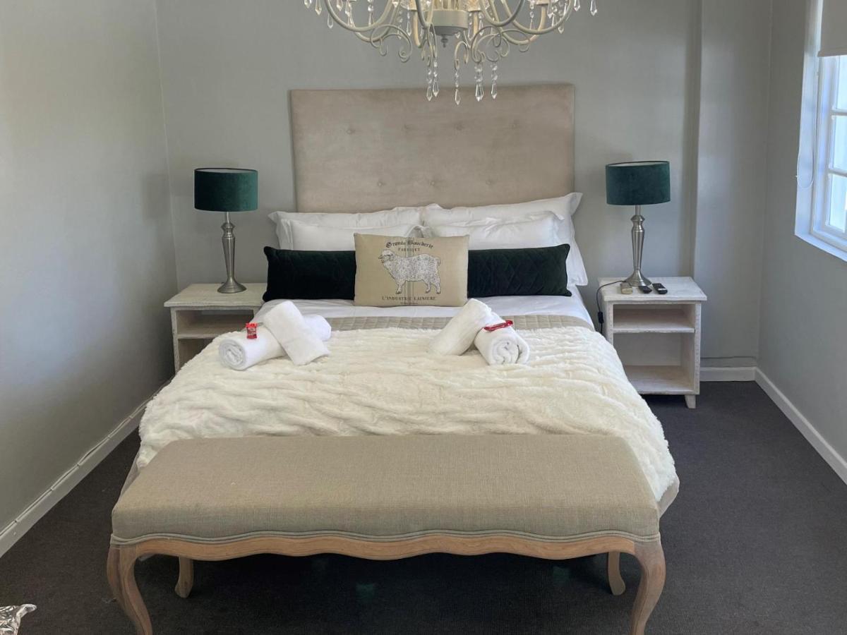 La Belle Guest House Bloemfontein Pokoj fotografie